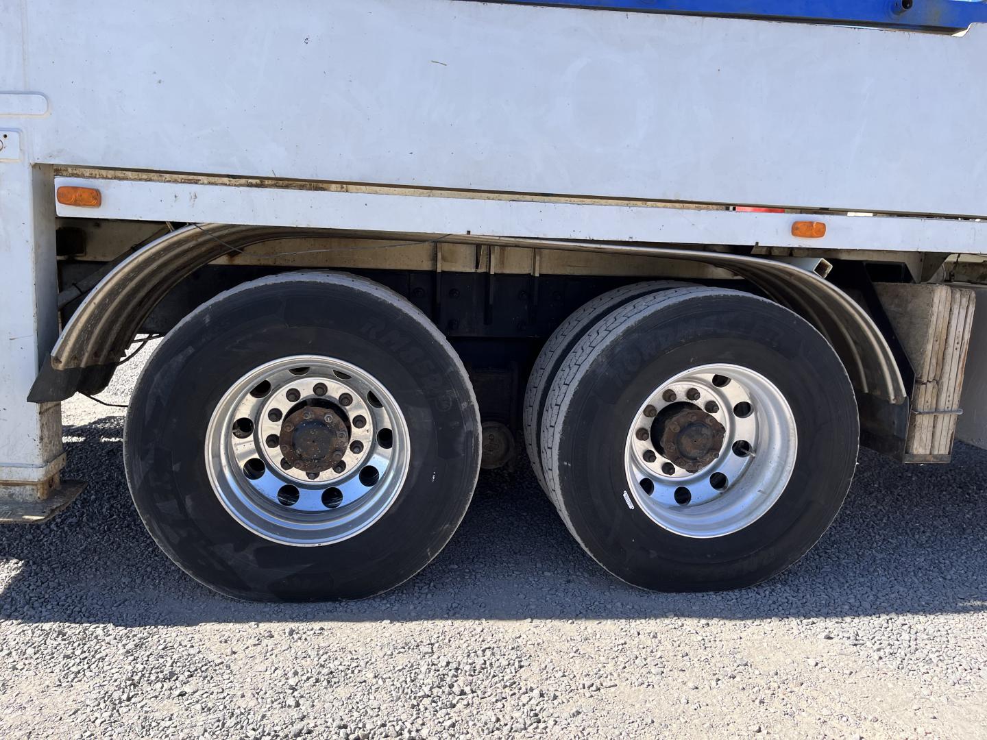 ./imagenes/INVOICE/2019/18014/AMION MAC 242 CON BOMBA DE CONCRETO PUTZMEISTER Z (9).JPG